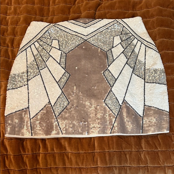 Express Silver and Cream Geometric sequined mini Skirt - Picture 1 of 1